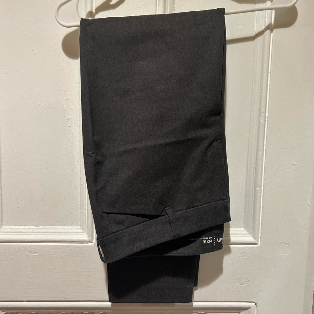 Old Navy Charcoal Gray Pixie Pant